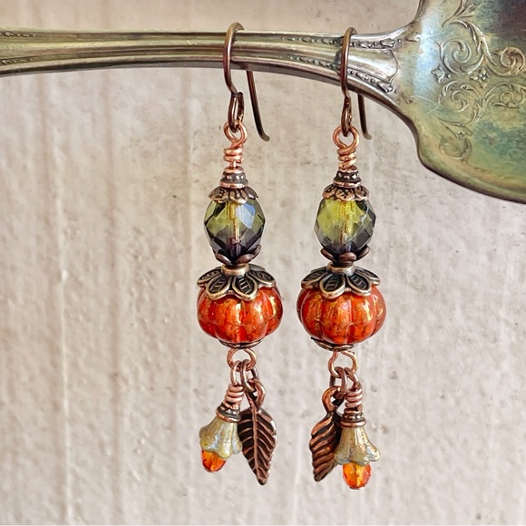ARTISAN “Pumpkin on the Vine” Dangle Earrings - Picture 5 of 11